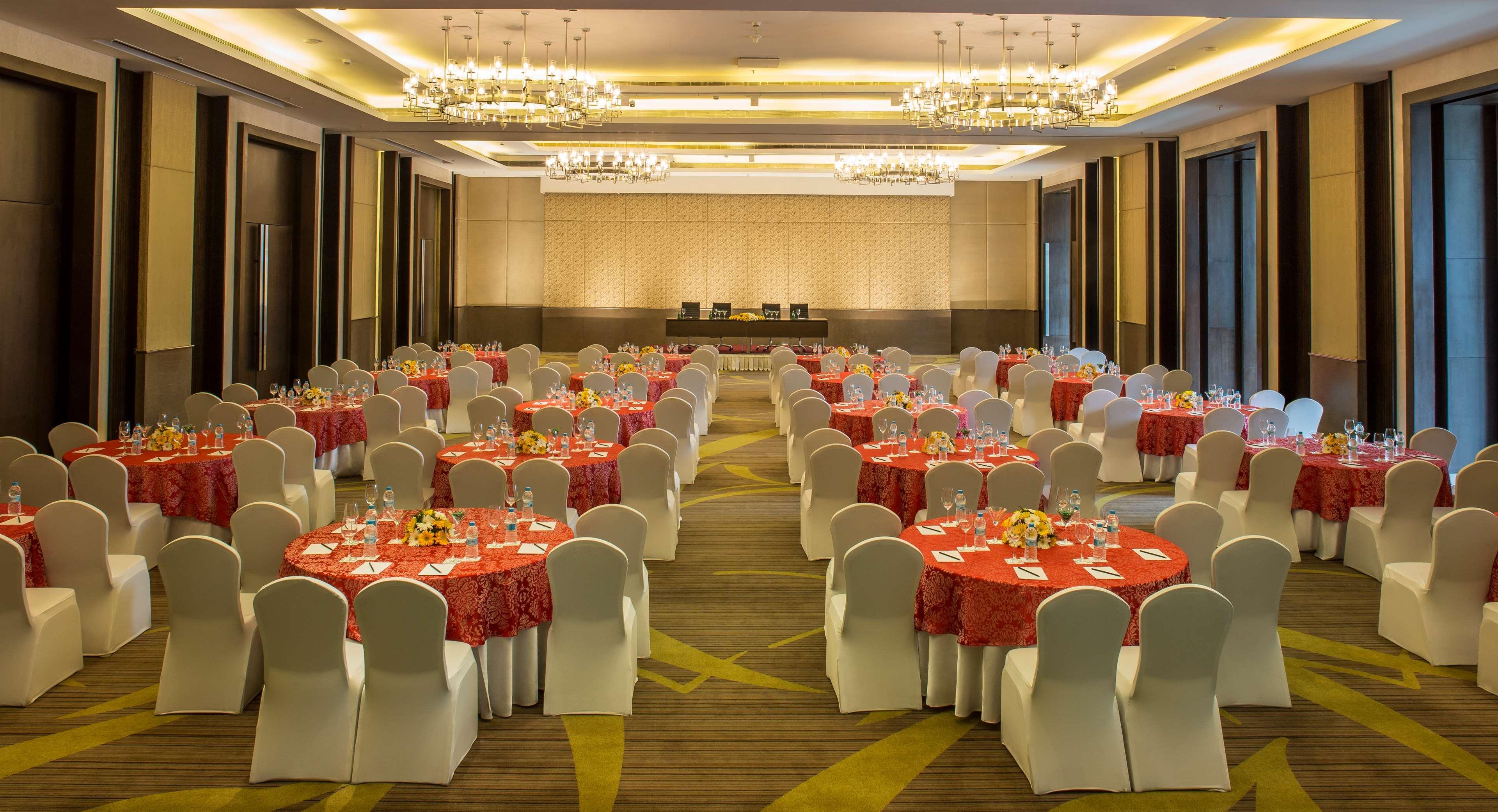 Radisson Blu Hotel Guwahati Exterior foto The Grand Ballroom