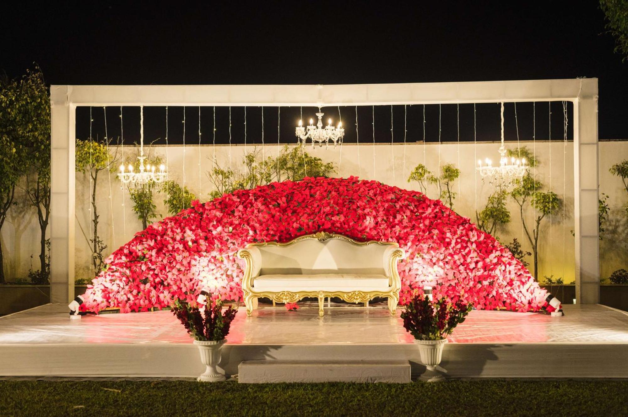 Radisson Blu Hotel Guwahati Exterior foto A wedding stage in India