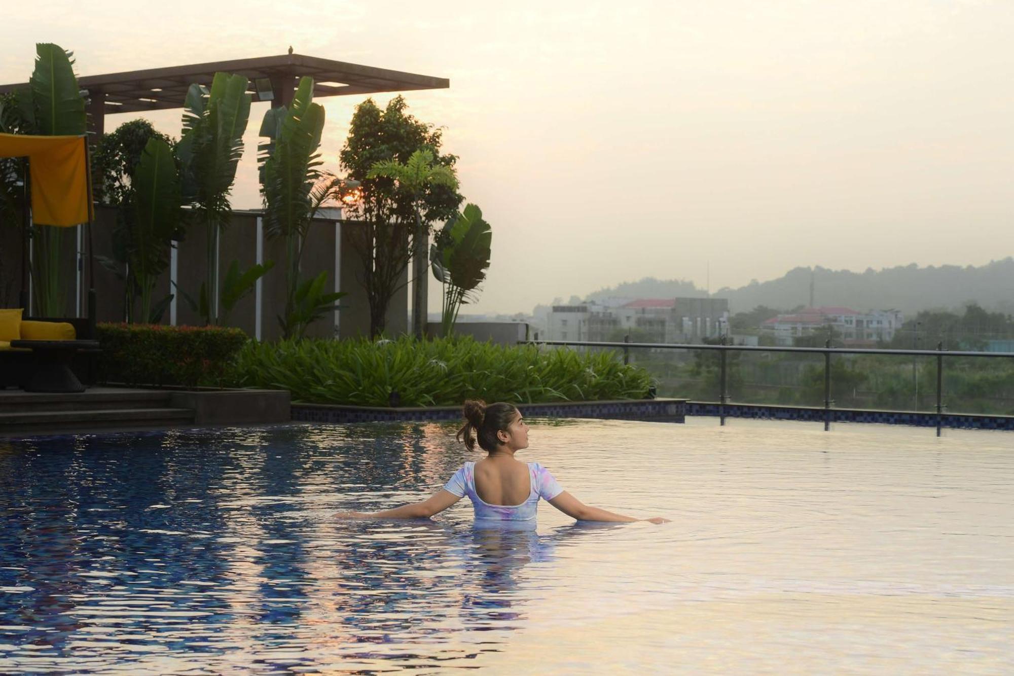 Radisson Blu Hotel Guwahati Exterior foto